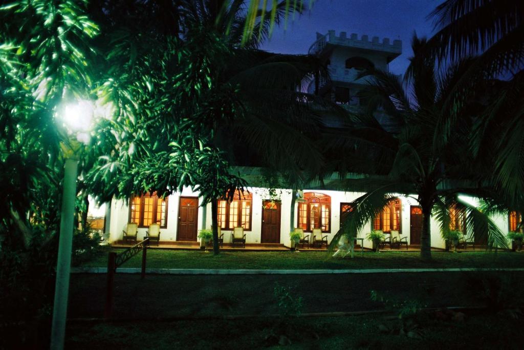 Hotel Lagoon Paradise Negombo Zimmer foto