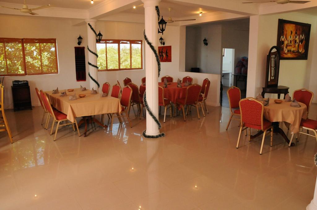 Hotel Lagoon Paradise Negombo Exterior foto